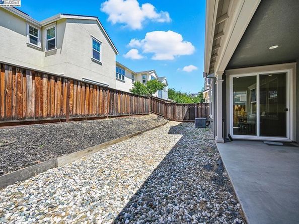 2100 Carbondale, Dublin CA 94568