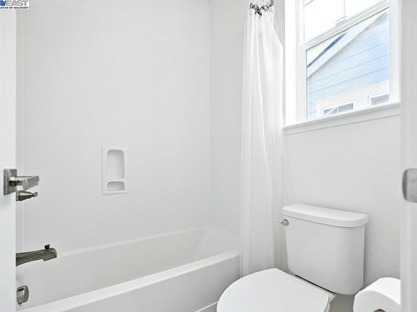 2100 Carbondale, Dublin CA 94568
