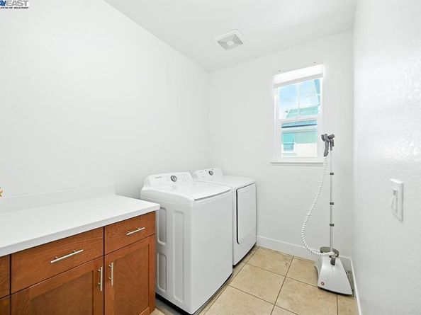 2100 Carbondale, Dublin CA 94568