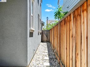 2100 Carbondale, Dublin CA 94568