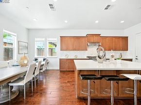 2100 Carbondale, Dublin CA 94568