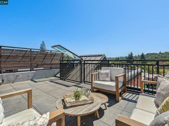 900 Brown Ave, Lafayette CA 94549