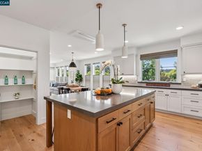 900 Brown Ave, Lafayette CA 94549