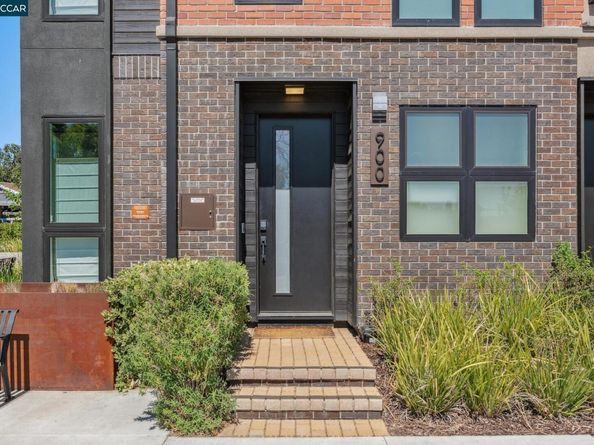 900 Brown Ave, Lafayette CA 94549