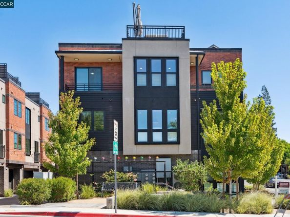 900 Brown Ave, Lafayette CA 94549