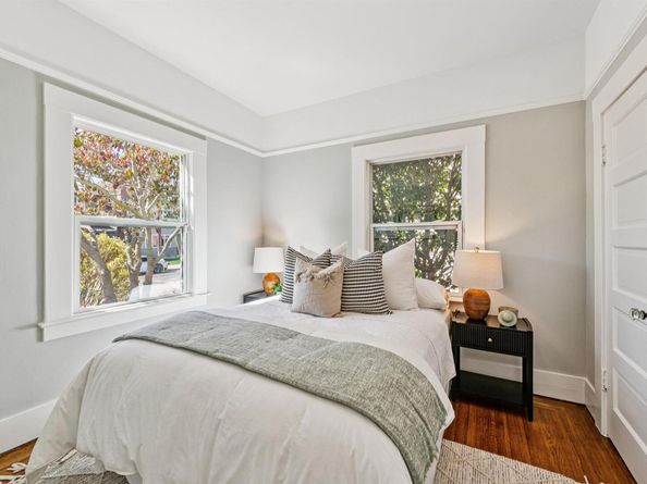 2839 Washington St, Alameda CA 94501