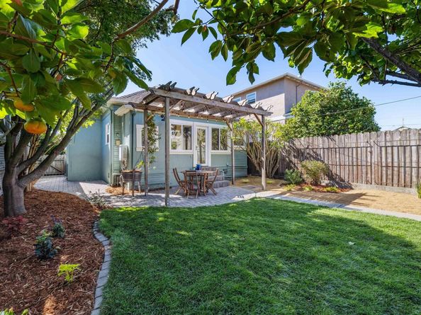 2839 Washington St, Alameda CA 94501