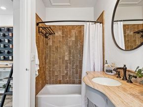 2839 Washington St, Alameda CA 94501