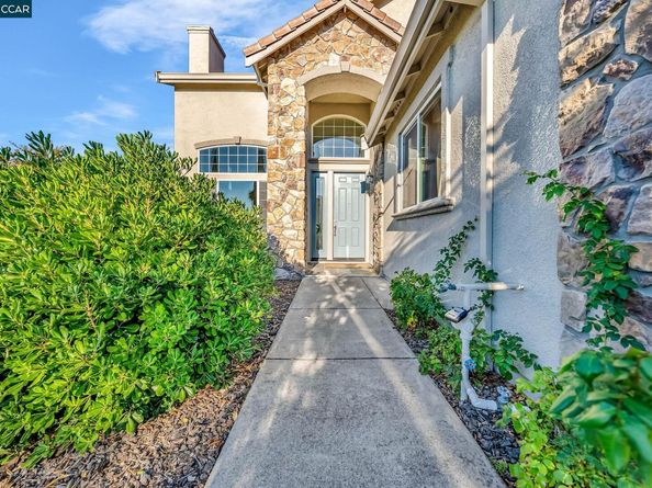 868 Deer Spring Cir, Concord CA 94521
