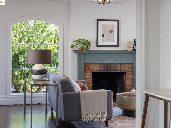 907 York St, Oakland CA 94610