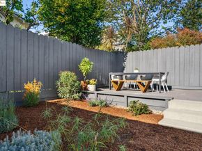 907 York St, Oakland CA 94610