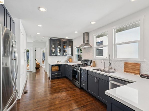 907 York St, Oakland CA 94610