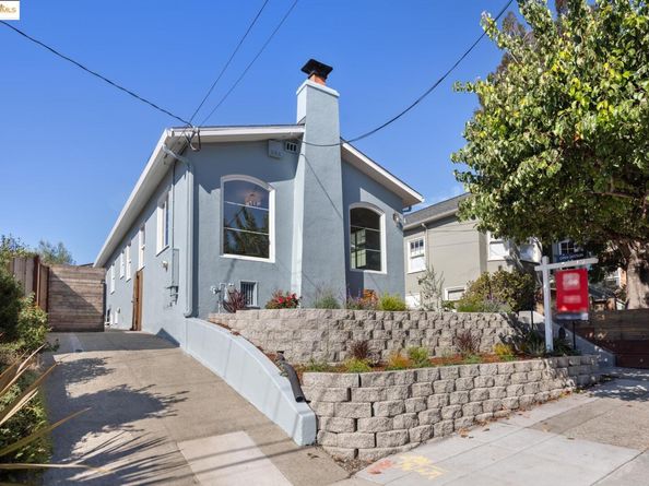 907 York St, Oakland CA 94610