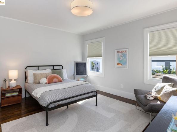 907 York St, Oakland CA 94610