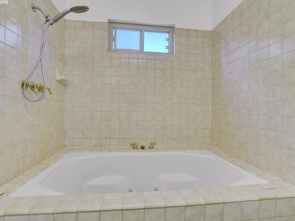 559 Bayview Park Dr, Milpitas CA 95035