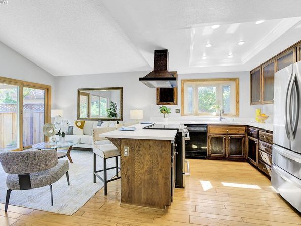 559 Bayview Park Dr, Milpitas CA 95035
