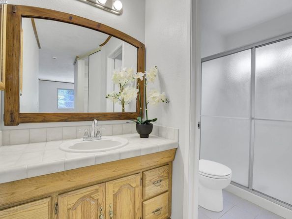 559 Bayview Park Dr, Milpitas CA 95035