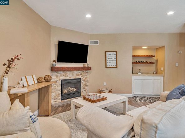 570 Zephyr Cir, Danville CA 94526