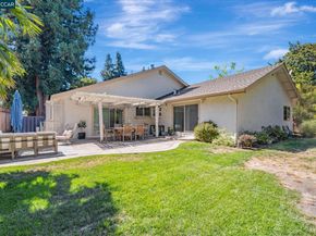 570 Zephyr Cir, Danville CA 94526