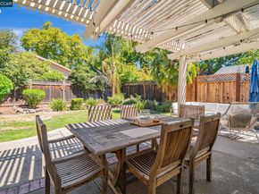 570 Zephyr Cir, Danville CA 94526