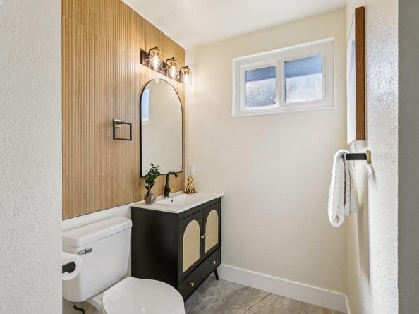 32226 Crest Ln, Union City CA 94587