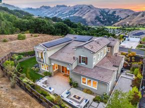 22 W Hill Way, Orinda CA 94563