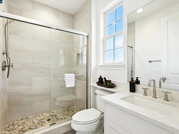 22 W Hill Way, Orinda CA 94563