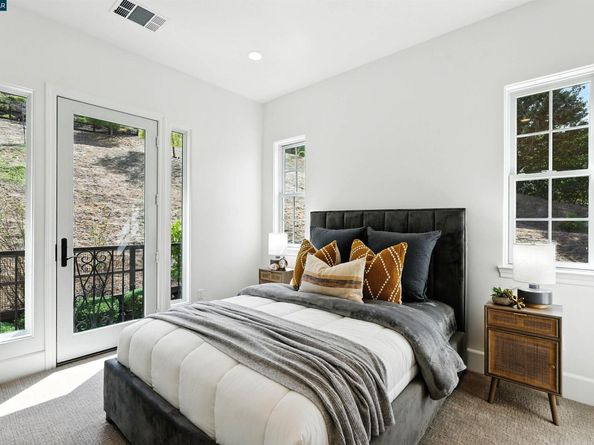 22 W Hill Way, Orinda CA 94563