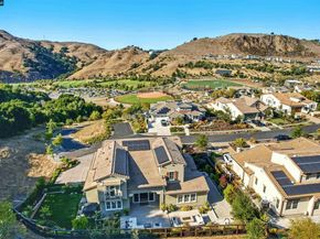 22 W Hill Way, Orinda CA 94563