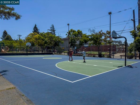 1436 Delaware St, Berkeley CA 94702