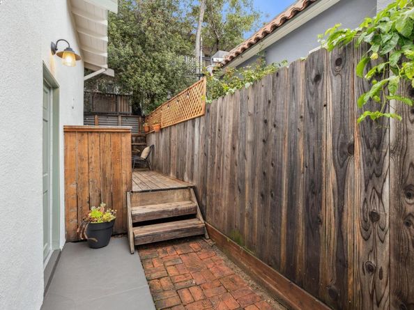 1611 Lea Ct, Alameda CA 94501
