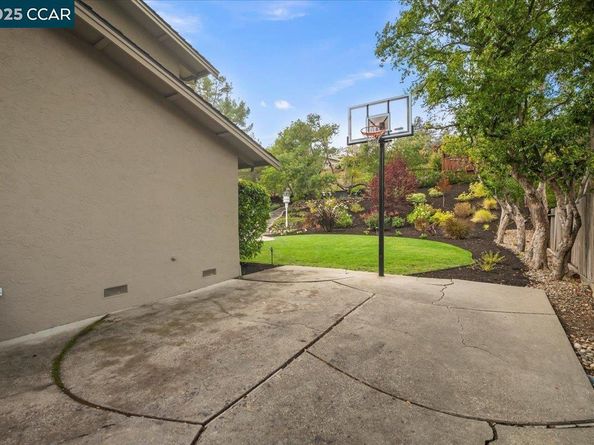 11 Appian, Danville CA 94526