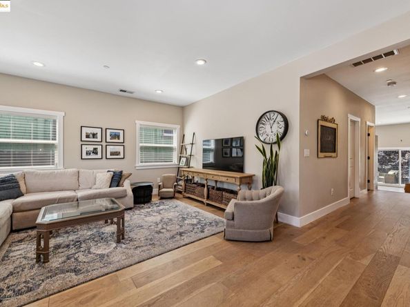 5169 Trask St, Oakland CA 94601
