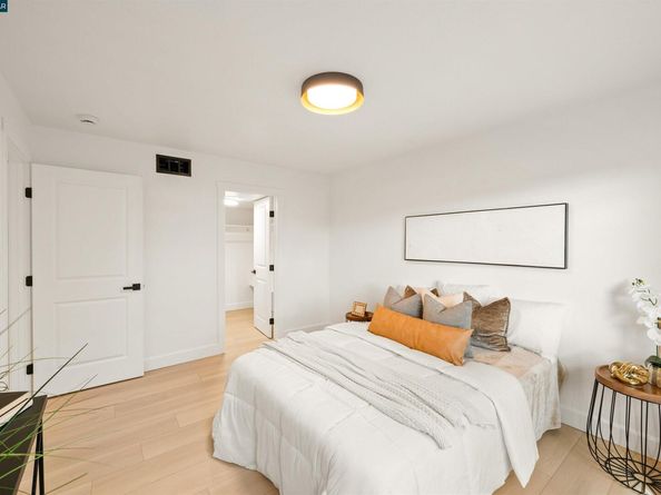 8497 Ney Ave, Oakland CA 94605