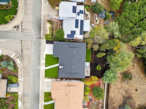 8497 Ney Ave, Oakland CA 94605
