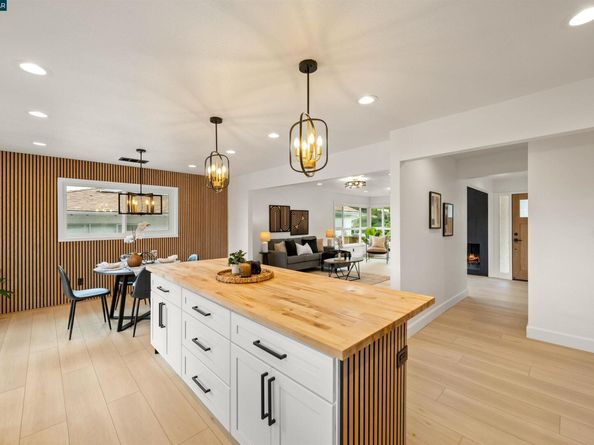 8497 Ney Ave, Oakland CA 94605
