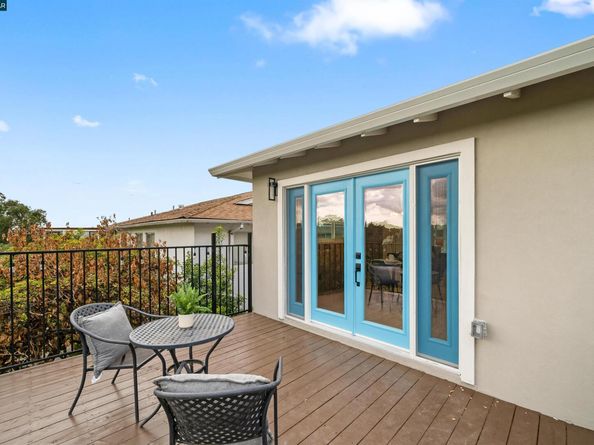 8497 Ney Ave, Oakland CA 94605