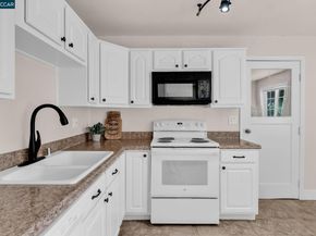 4141 Rita Dr, Martinez CA 94553