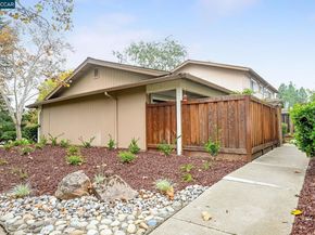 61 Fountainhead Ct, Martinez CA 94553