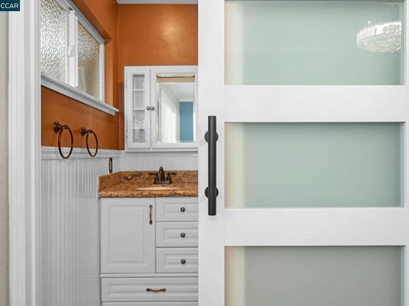 61 Fountainhead Ct, Martinez CA 94553