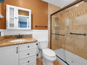 61 Fountainhead Ct, Martinez CA 94553