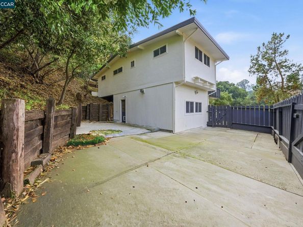 5584 Circle Dr, El Sobrante CA 94803