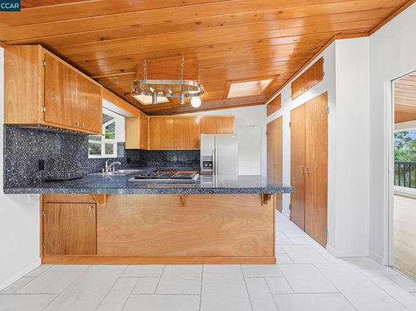 5584 Circle Dr, El Sobrante CA 94803