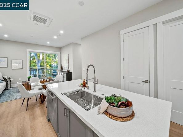 600 Hartz Ave 201, Danville CA 94526