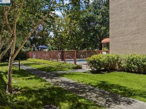 1310 Walden Rd 11, Walnut Creek CA 94597