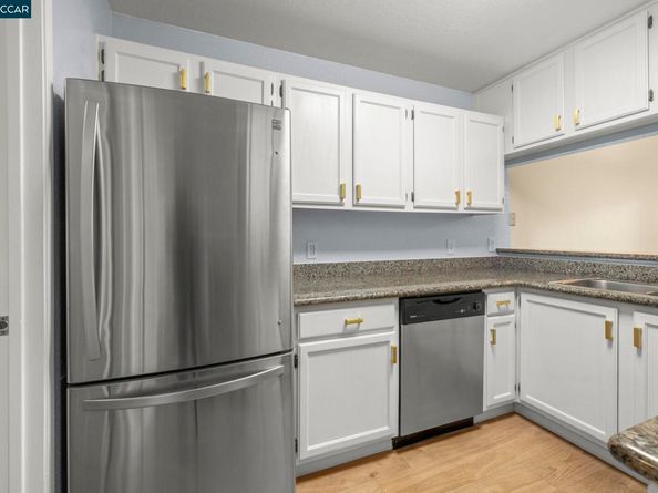 560 Canyon Oaks H, Oakland CA 94605