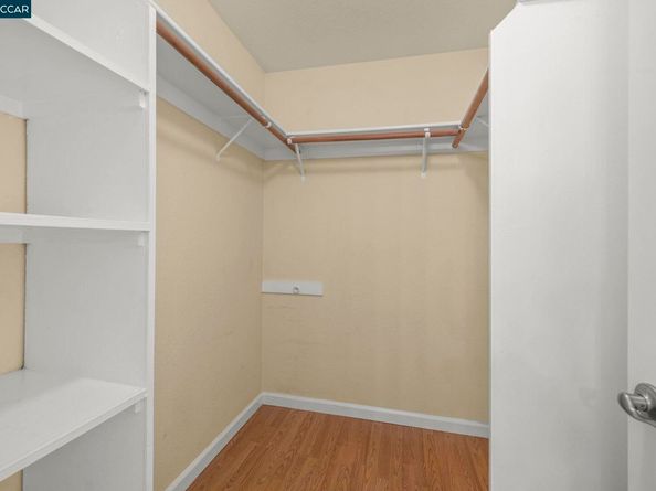 560 Canyon Oaks H, Oakland CA 94605