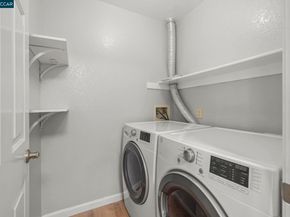 560 Canyon Oaks H, Oakland CA 94605