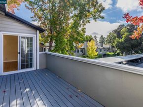 560 Canyon Oaks H, Oakland CA 94605