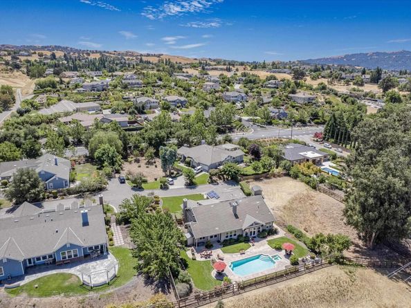 2531 Leona Pl, Pleasanton CA 94566
